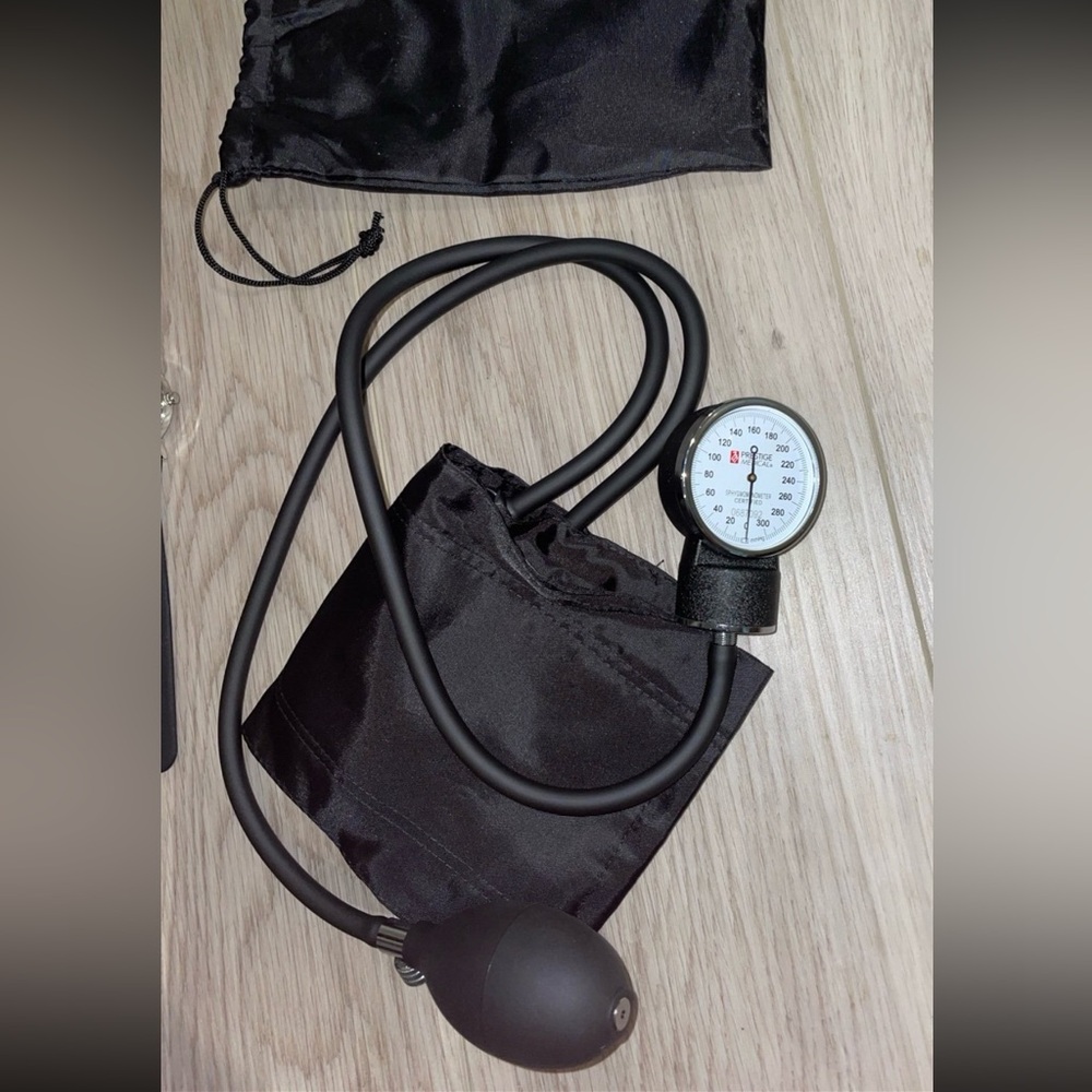 Medical Bundle - Picture 4 of 5